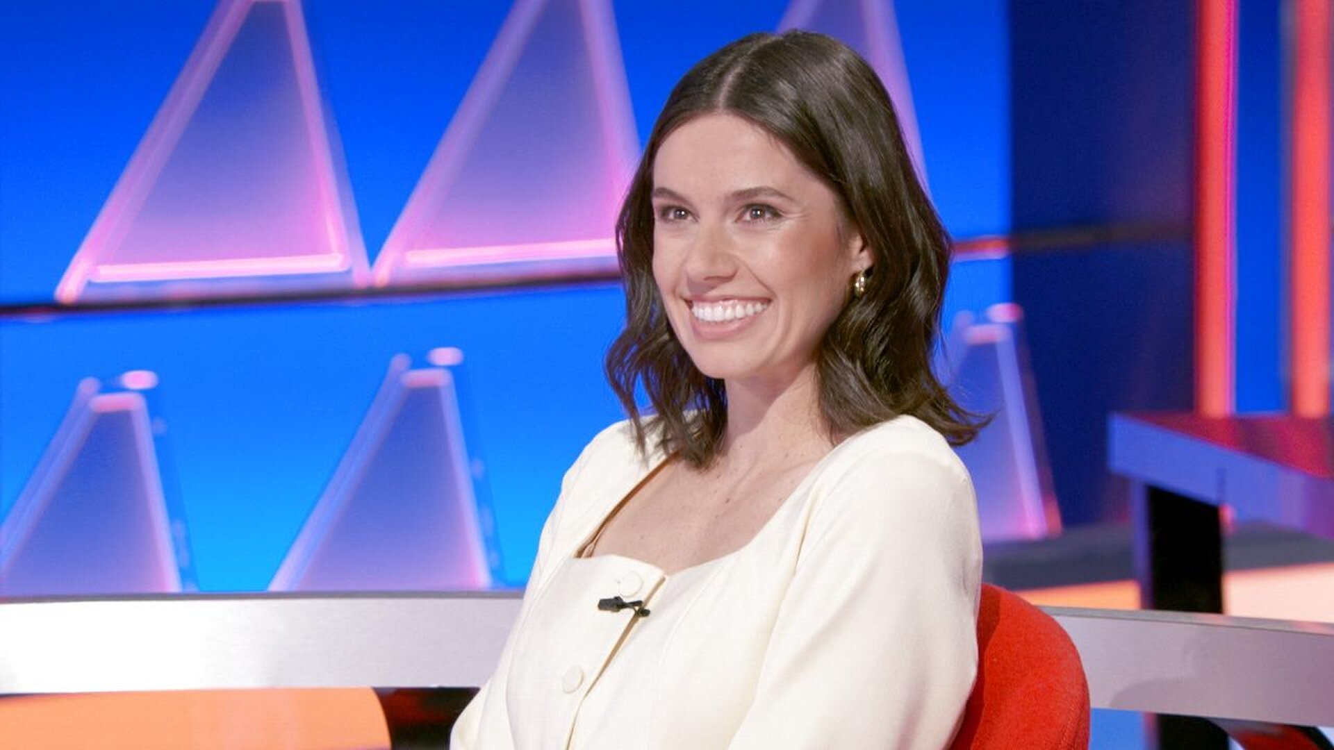 The $100,000 Pyramid S8E3 Paul Scheer vs June Diane Raphael and Jamie Lynn Sigler vs Robert Iler