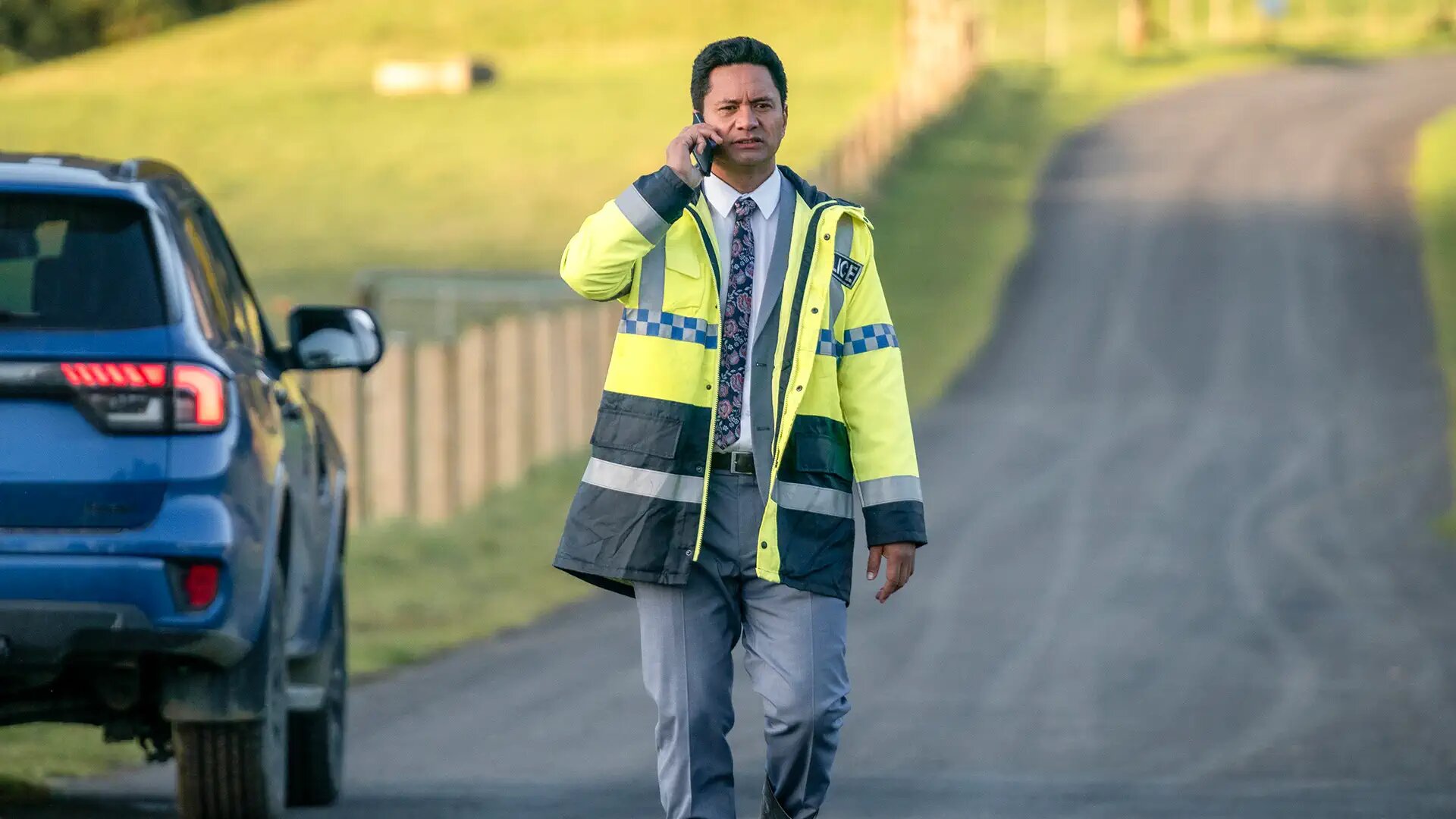 The Brokenwood Mysteries S10E1 Brokenwood-o-saurus