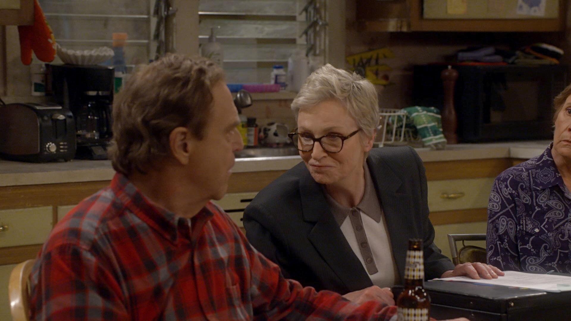 The Conners S7E2 Fame, Flying Fists, and Cold Feet