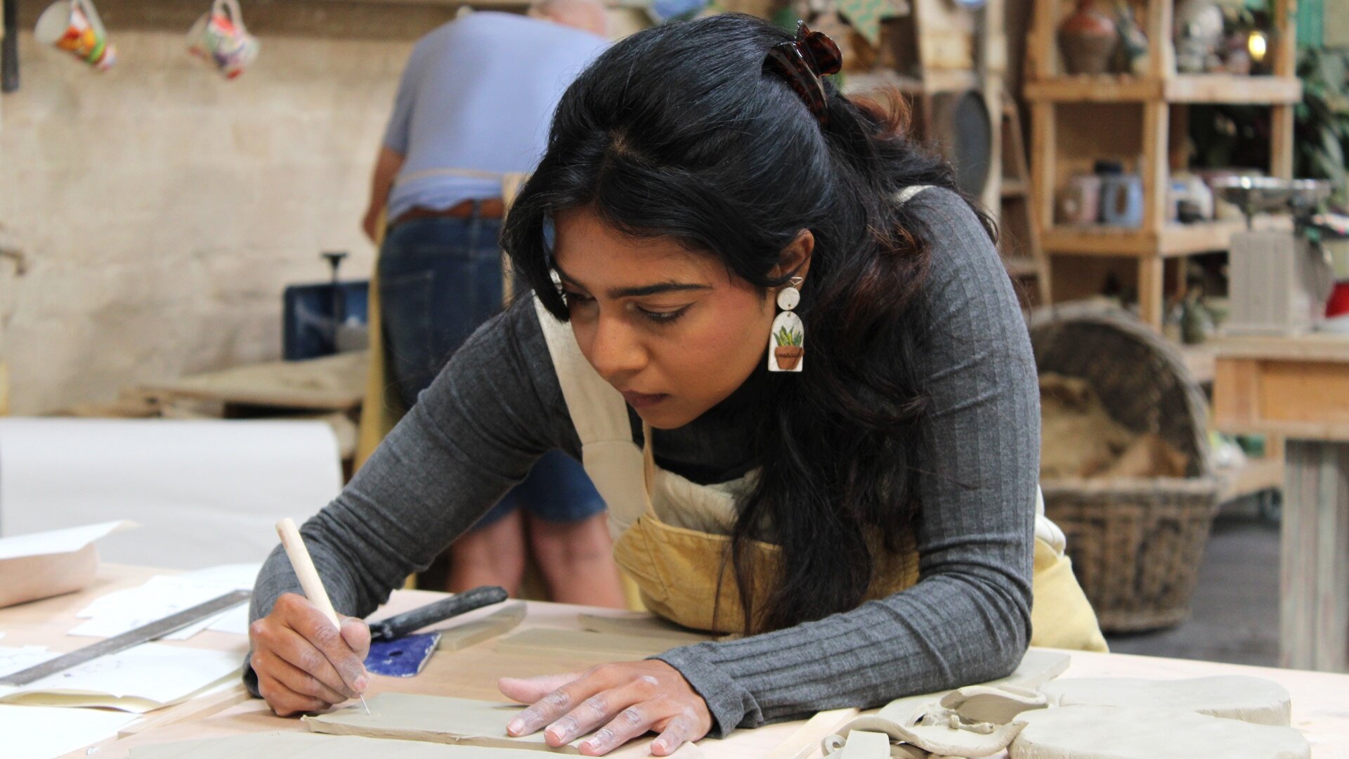The Great Pottery Throw Down S8E5 Shop Fronts and Greek Psykter Vases