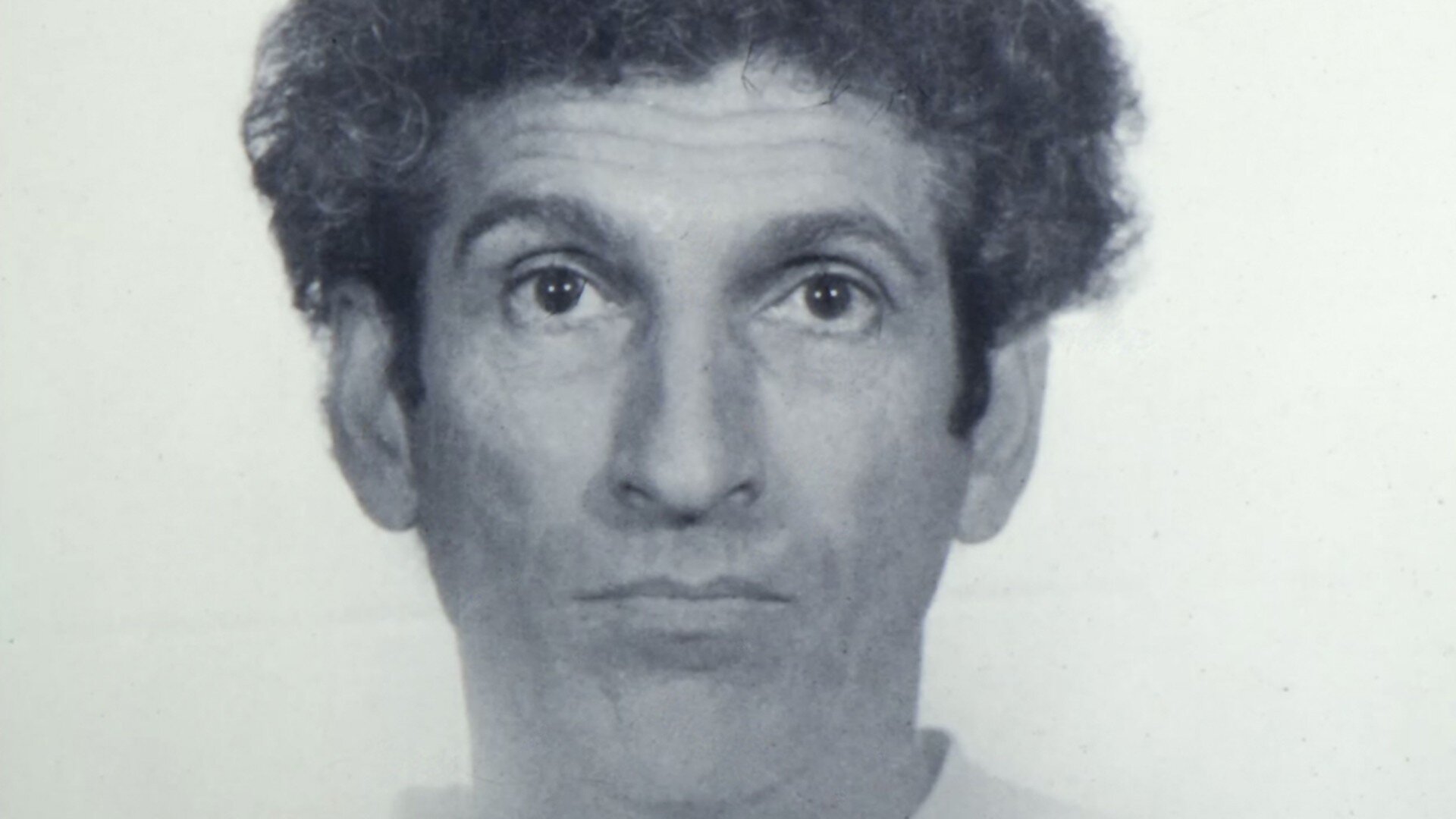 The Hillside Strangler S1E3 The Trial of the Century