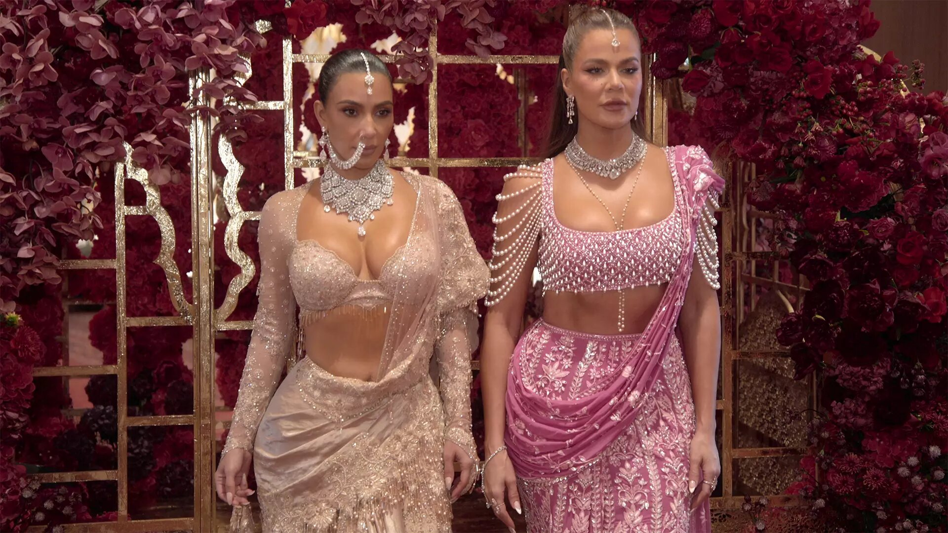 The Kardashians S6E6 Kim and Khloé Take India