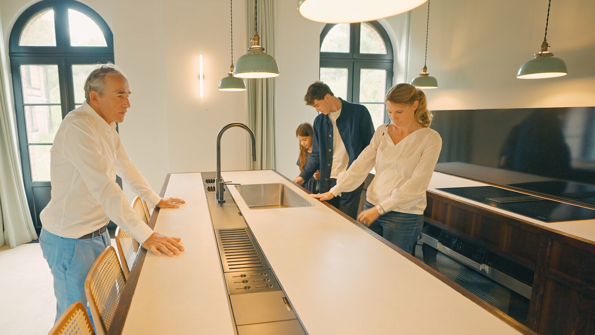 The Parisian Agency: Exclusive Properties S4E9 Épisode 9