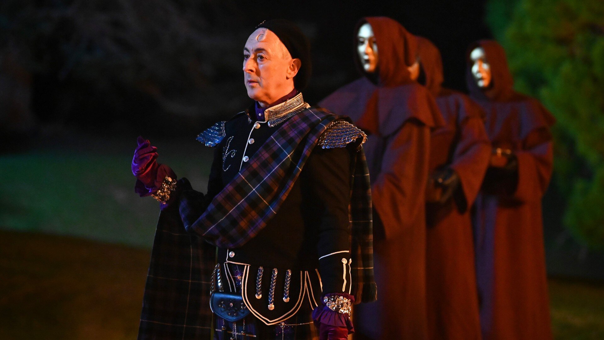 The Traitors S4E1 Let the Cards Fall As They Will