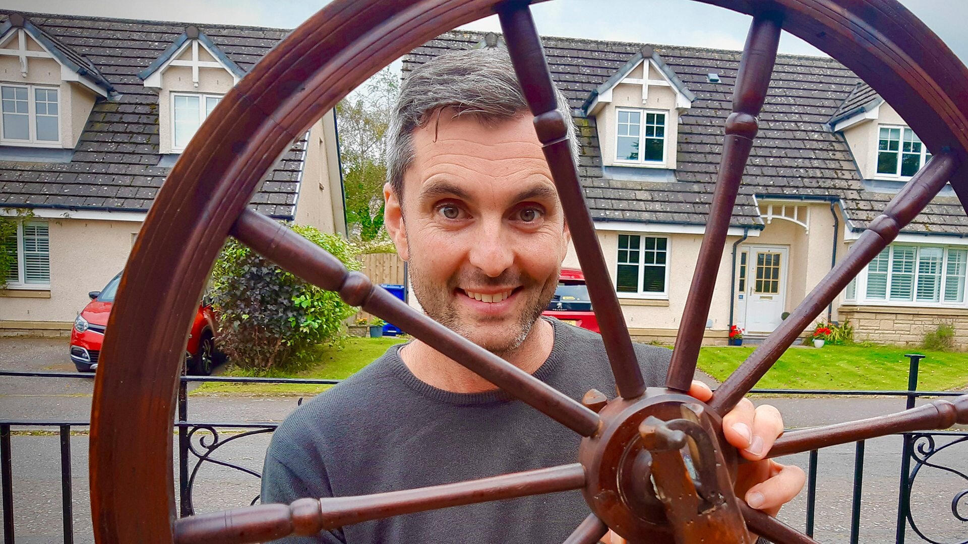 The Travelling Auctioneers S4E18 Toothpaste, Timepieces and a Trip to Paris