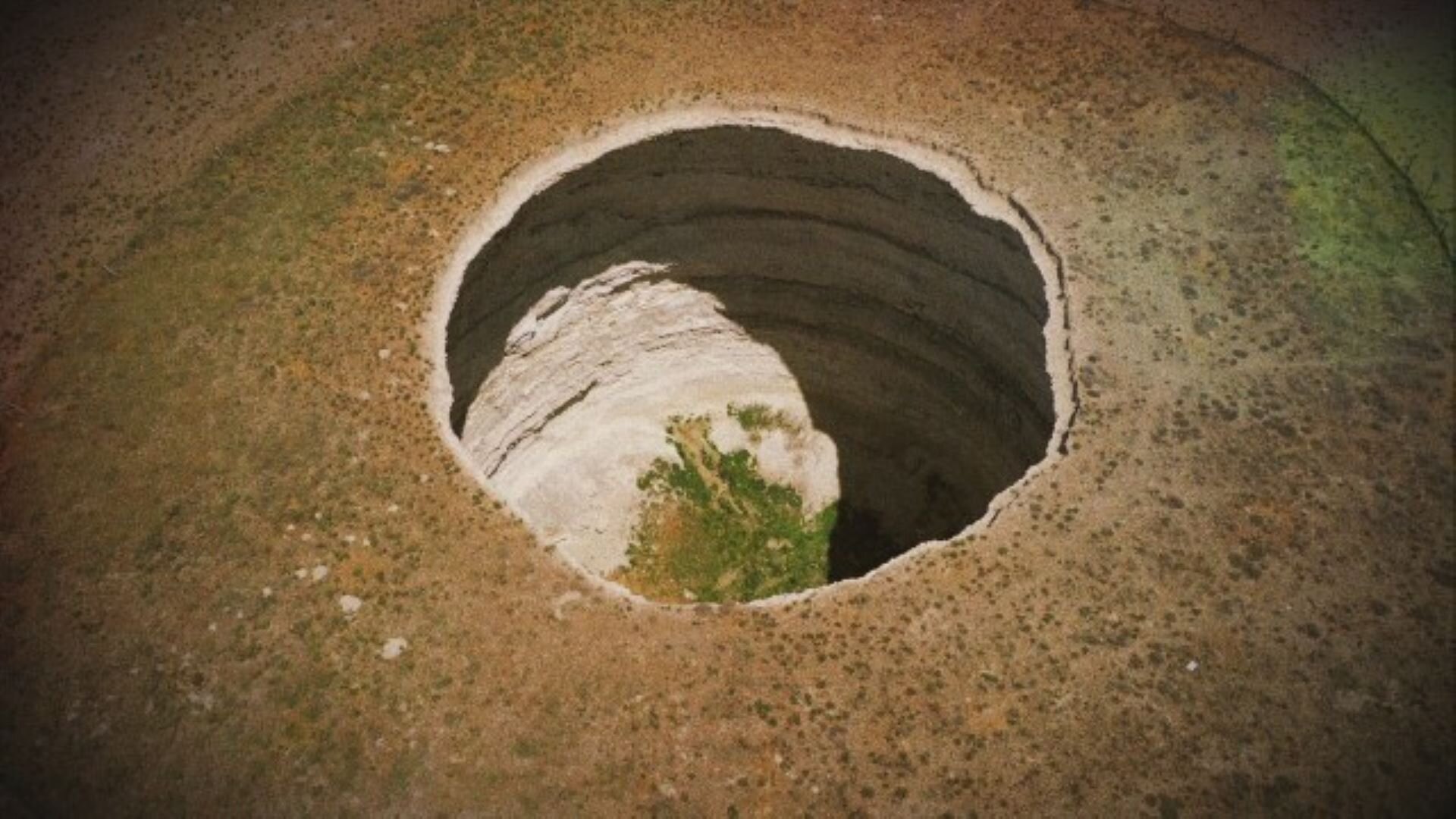 The Unbelieveable with Dan Aykroyd S3E5 Man vs. Nature