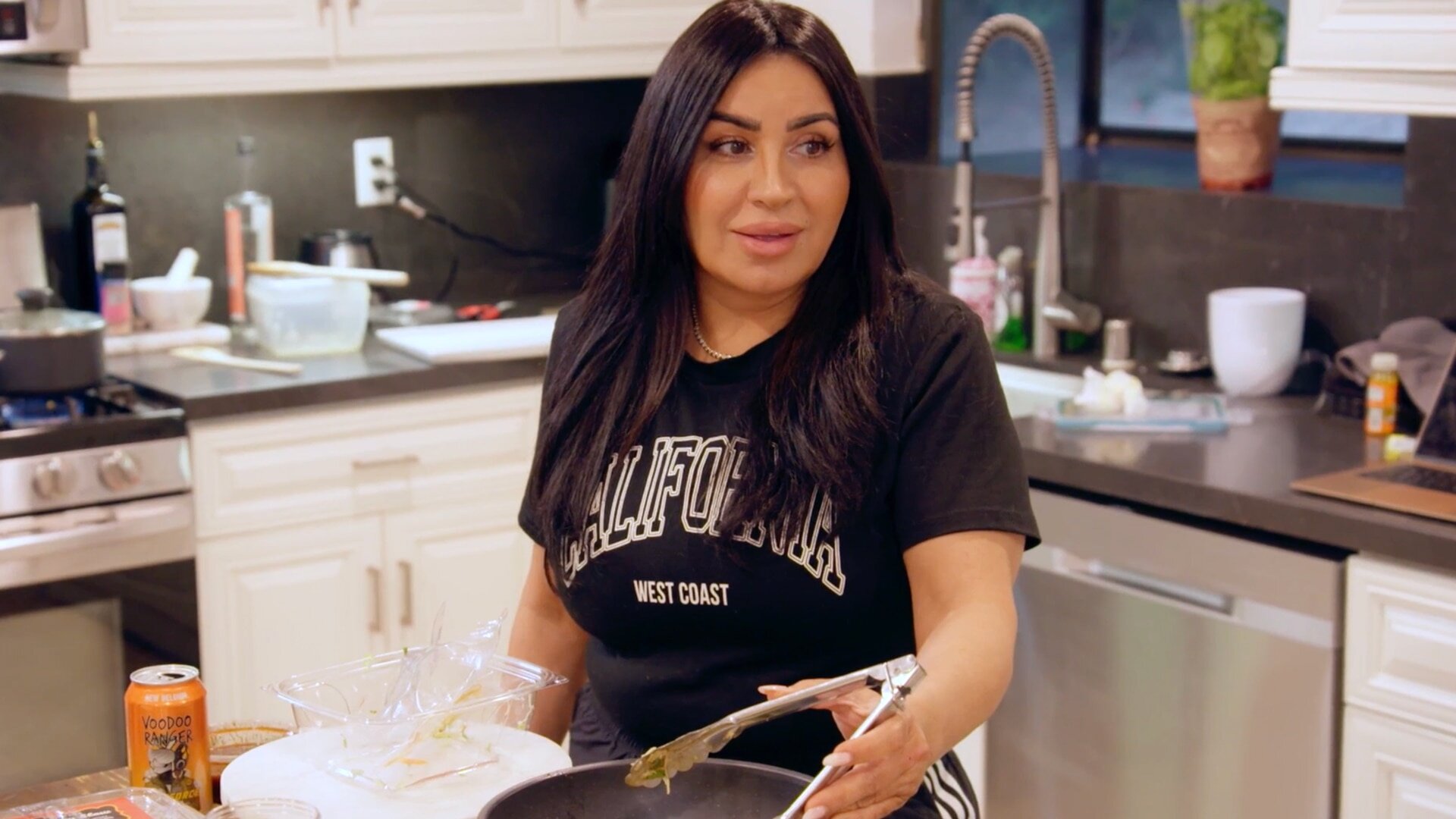 The Valley: Persian Style S1E1 Valley Days and Persian Nights