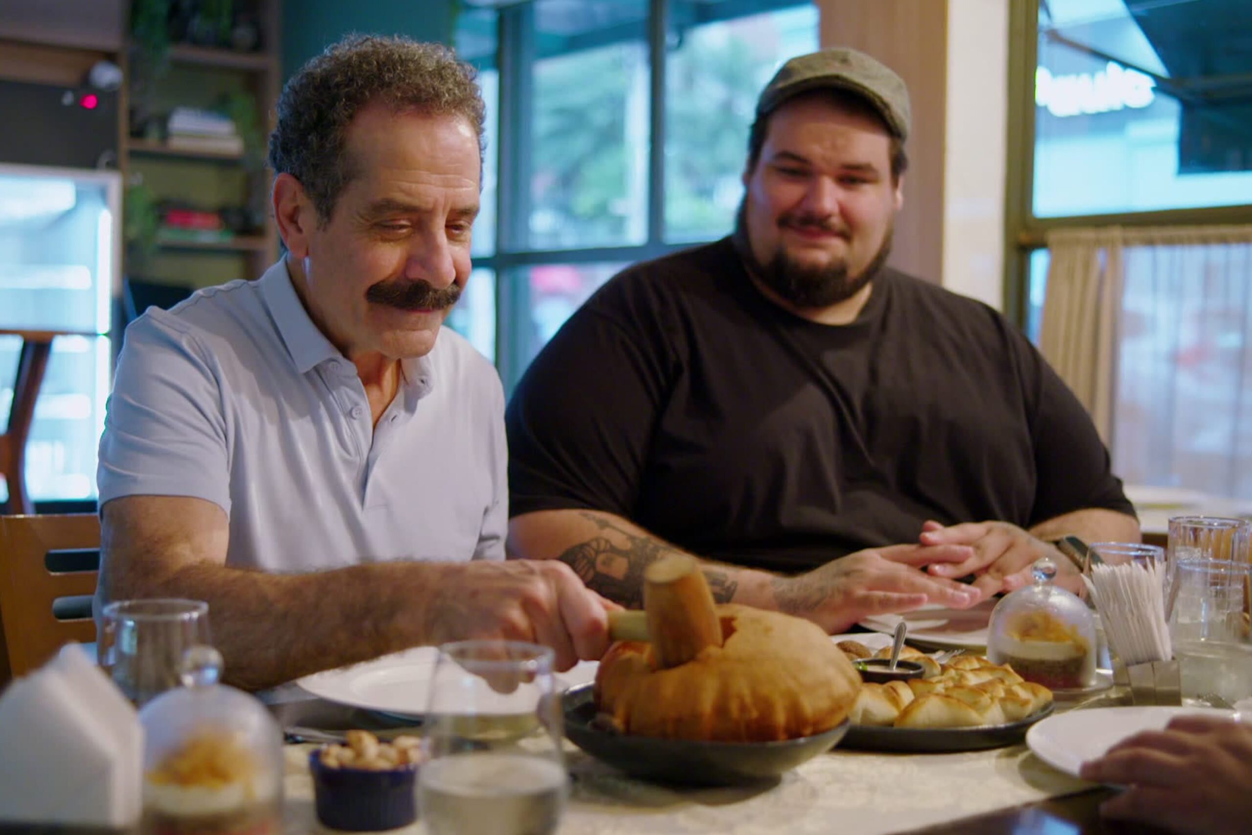 Tony Shalhoub Breaking Bread S1E3 São Paulo