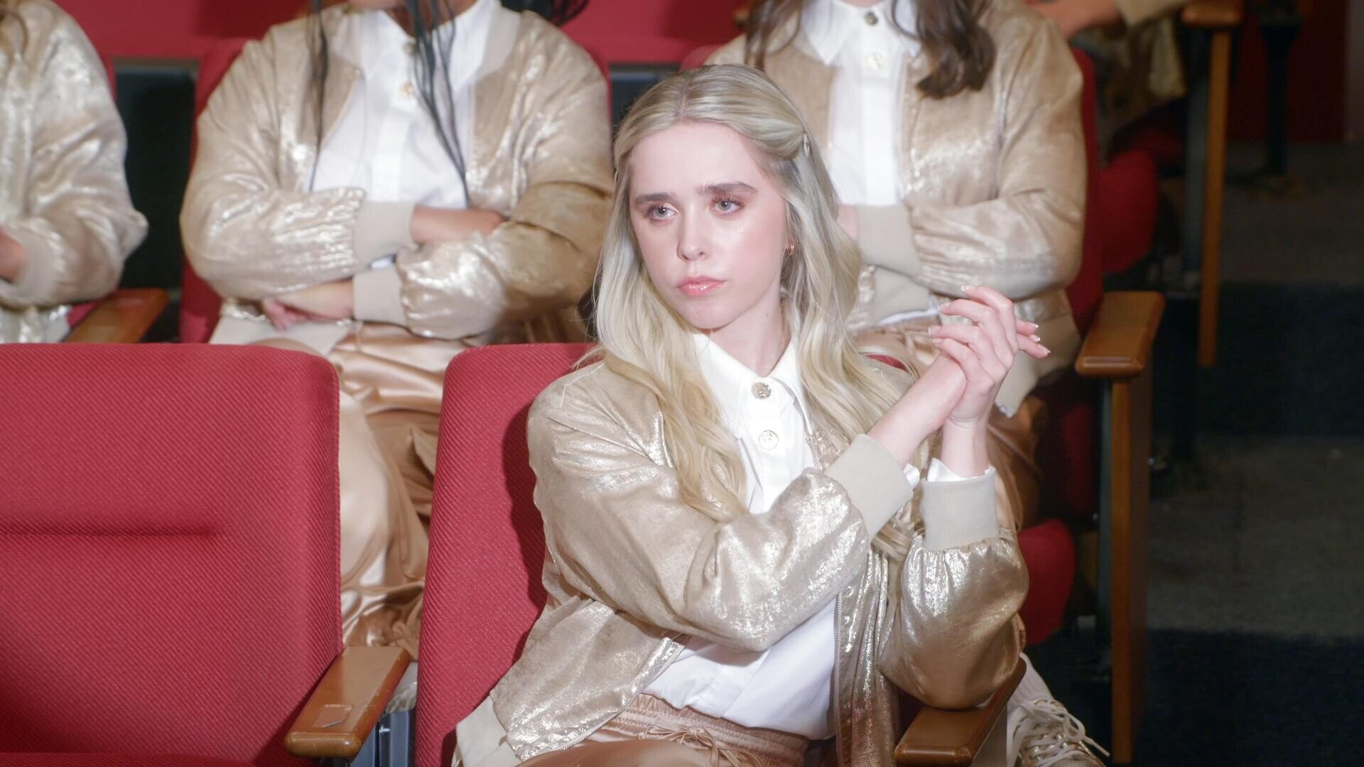 Vampirina: Teenage Vampire S1E6 First Club