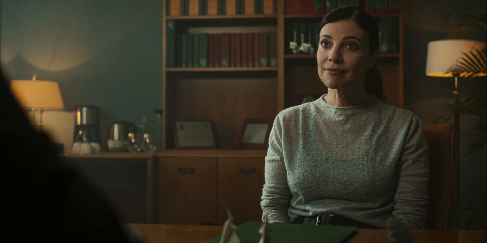 When No One Sees Us S1E6 Jueves Santo