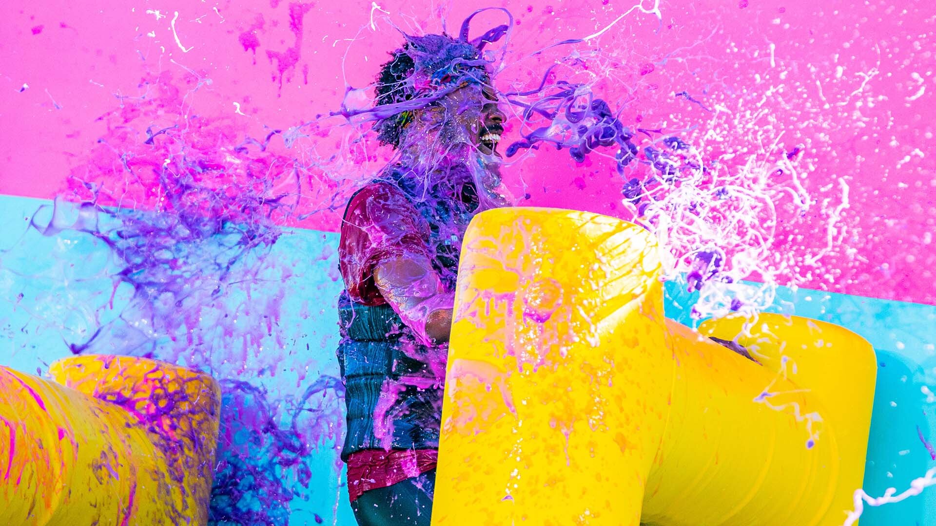 Wipeout S2E17 Cirque Du Wipeout